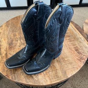 Circle G Black embroidered square toe Boots